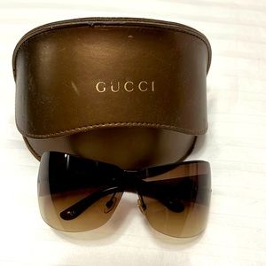 Gucci sunglasses with case